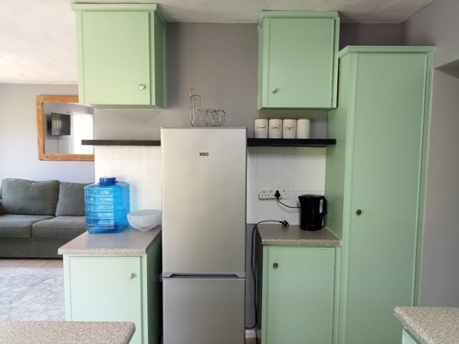 To Let 2 Bedroom Property for Rent in Heatherlands Western Cape